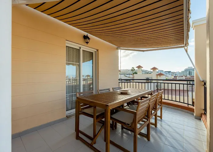 Benny With Garage Apartment *