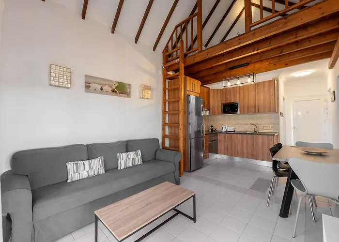 Benny With Garage Apartment