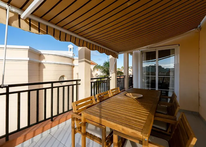 Benny With Garage Apartment