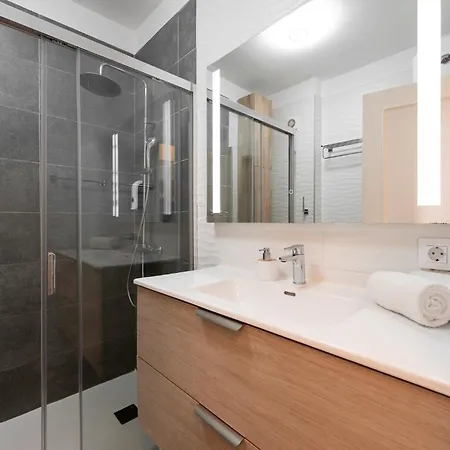 Appartamento Benny Fanabe - 2 Bed Apartment, Ac, Pool & Parking *