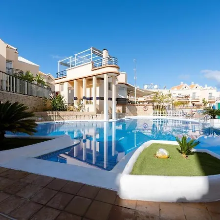 Benny Fanabe - 2 Bed And Loft Apartment, Ac, Pool & Parking 公寓