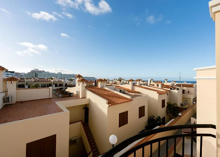 Benny With Garage Apartment *