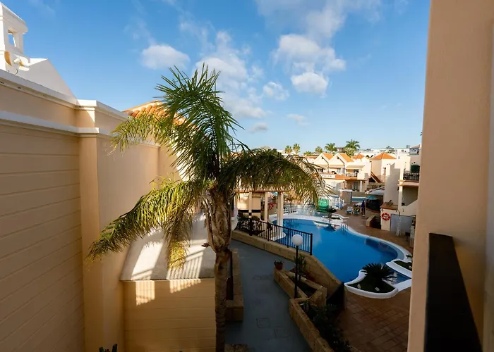 Benny With Garage Apartment *